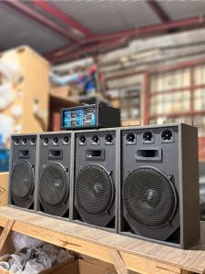 4 de 15” más potencia de 6 canales