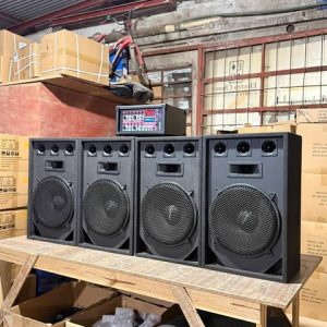 4 bafles de 15" + potencia de 4 canales